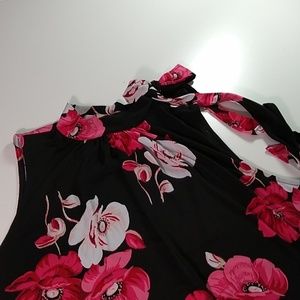 Woman's high collar floral shirt